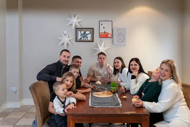 Candid family moment, Dublin